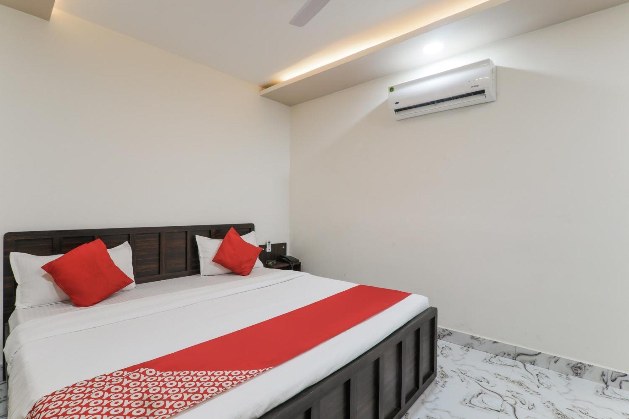 Hotel O Aastha Near Chaudhary Charan Singh International Airport Bijnaur Exterior photo